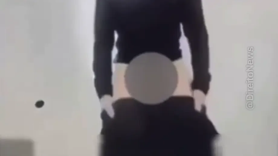 advogado esquece camera ligada usar banheiro passa saia justa veja video
